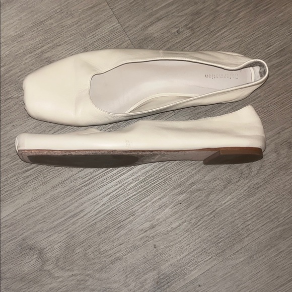 Reformation - Picture 4 of 10